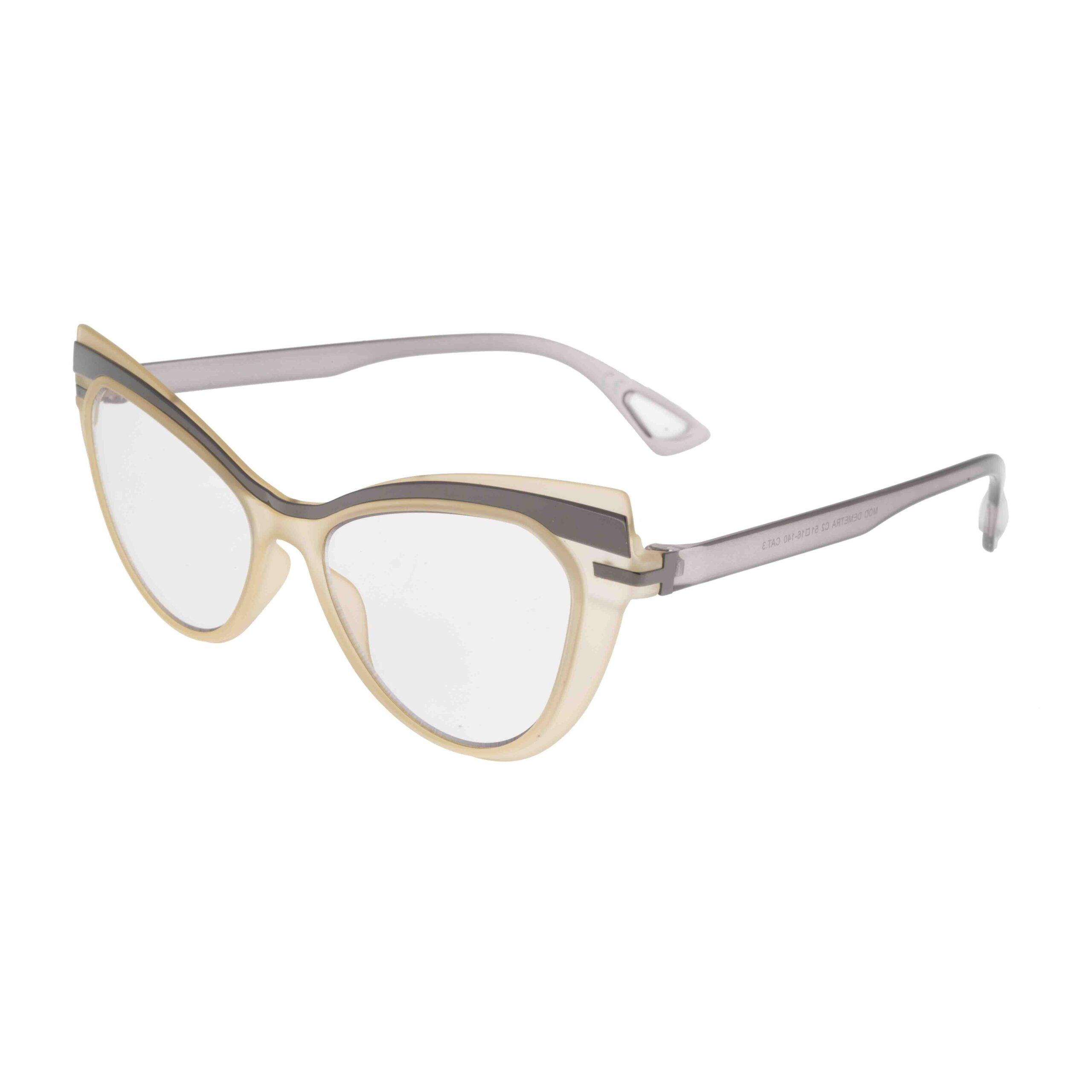 Occhiali DEMETRA C2 con lenti fotocromatiche e design elegante, collezione First, per un tocco luminoso al volto.