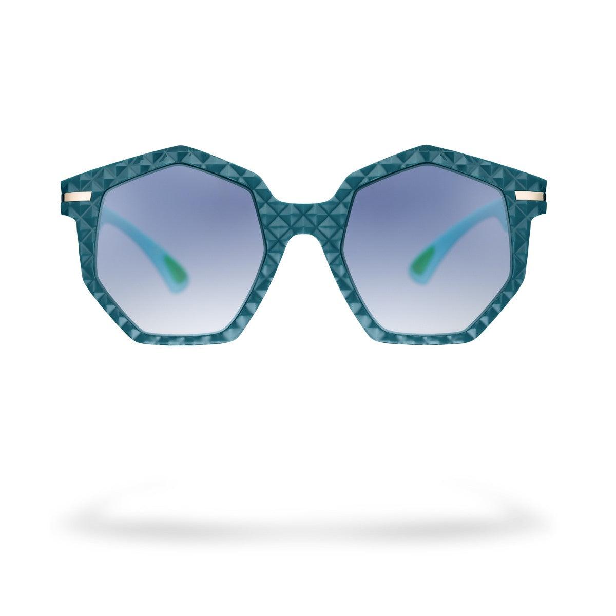 MARTA C2 occhiali da sole donna con forma squadrata, texture geometrica e lenti sfumate.