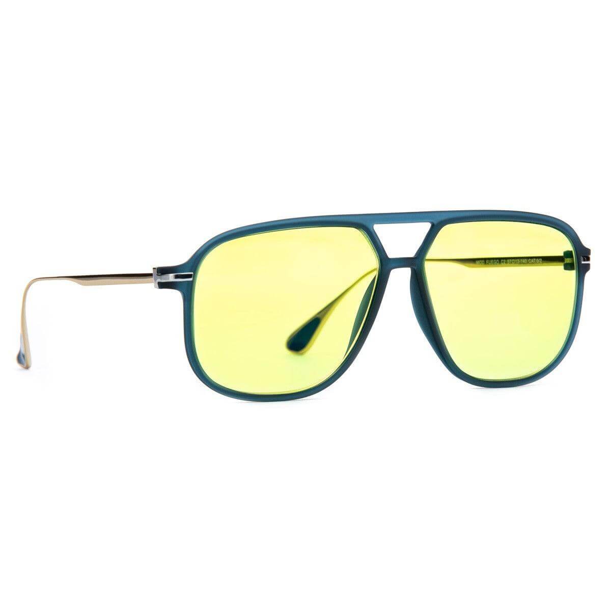 FUEGO C2 sunglasses with elegant design and titanium temples, showcasing lightness and style from the Combo collection.