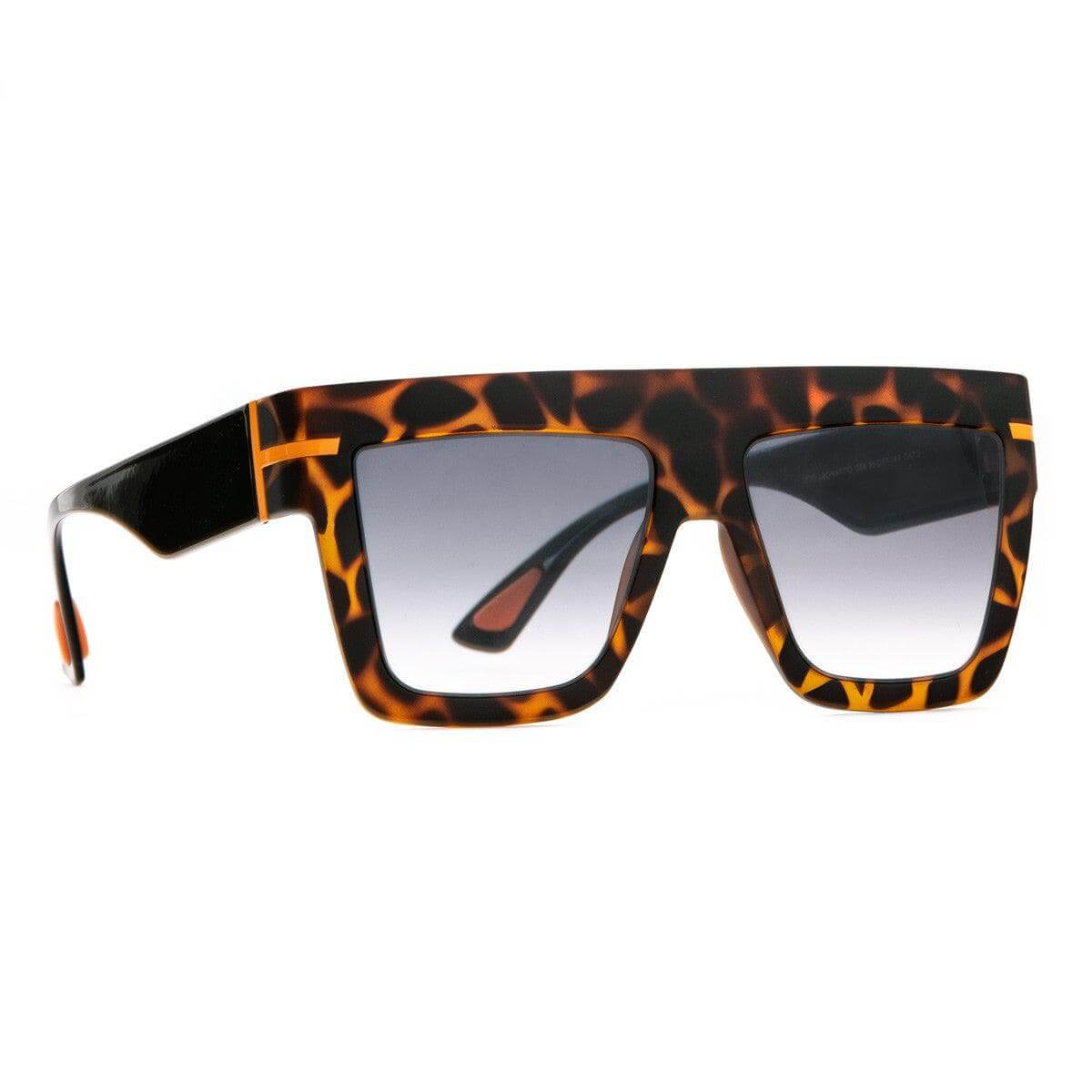 LEONARDO C24 occhiali da sole oversize in tartaruga con effetto glamour e cool.