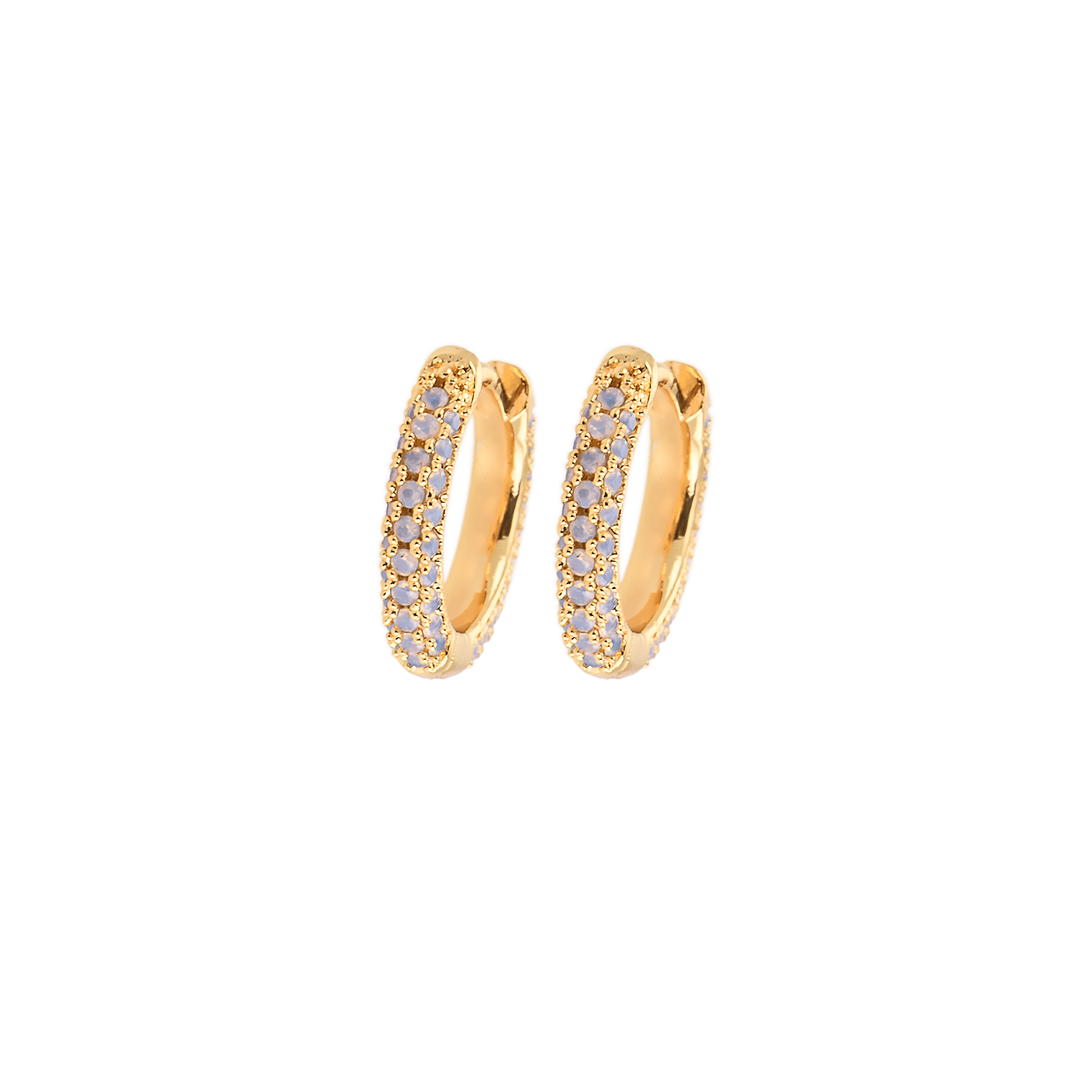 Eleganti orecchini a cerchio piccoli in ottone placcato oro 18 carati con pietre incastonate scintillanti.