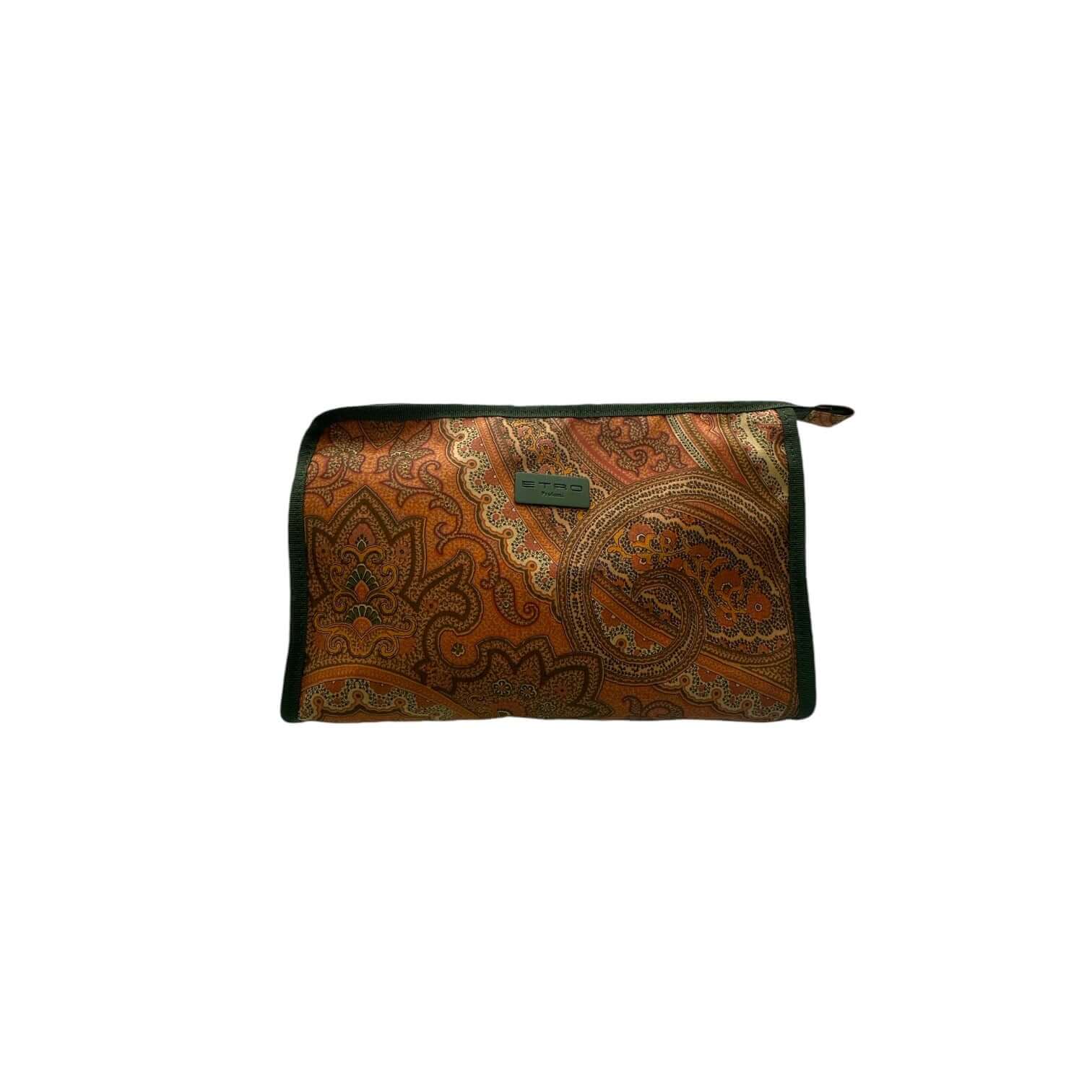 Grande porta trucco ETRO in nylon con fantasia paisley, zip per chiusura, ideale per organizzare prodotti di bellezza.