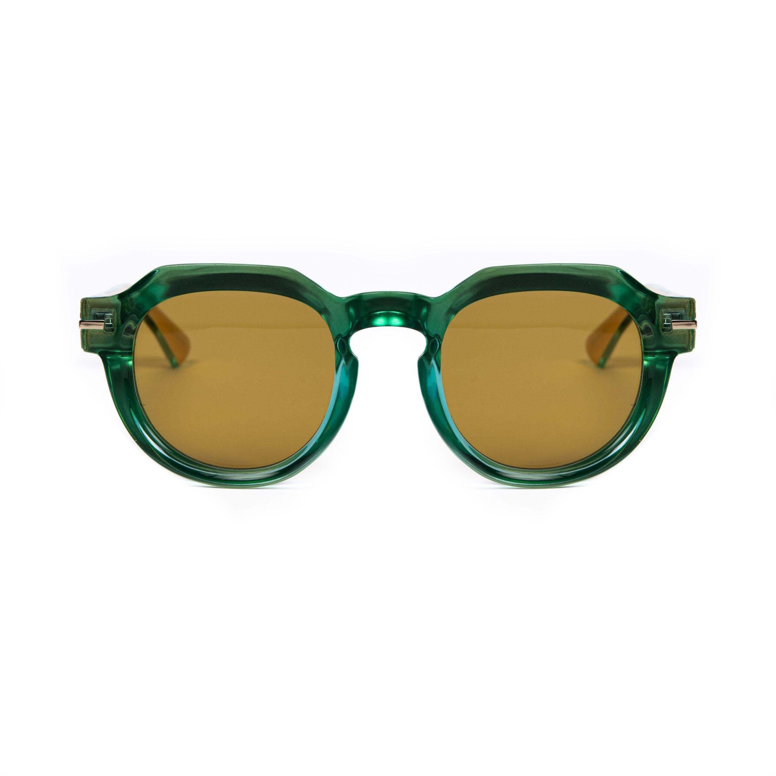 Occhiali SUNNY ISLAND C15 con montatura verde trasparente e lenti marroni. Design elegante e moderno.