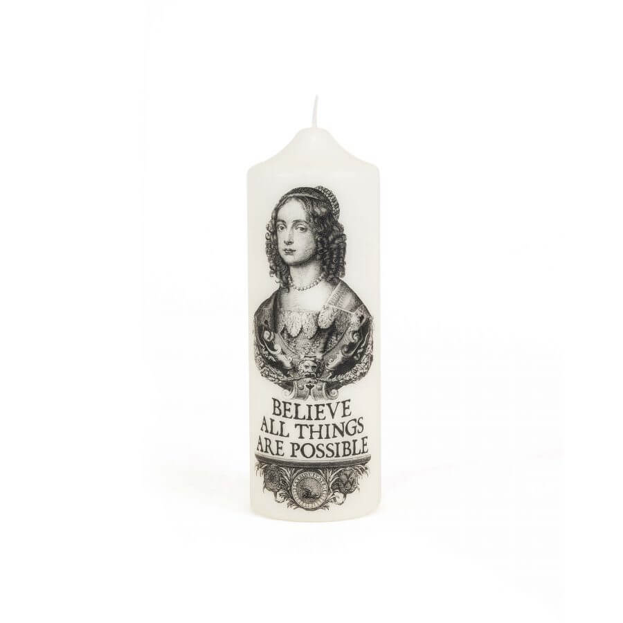 Believe Candela Artistica candle featuring the phrase 'Believe all things are possible' with a vintage portrait design.