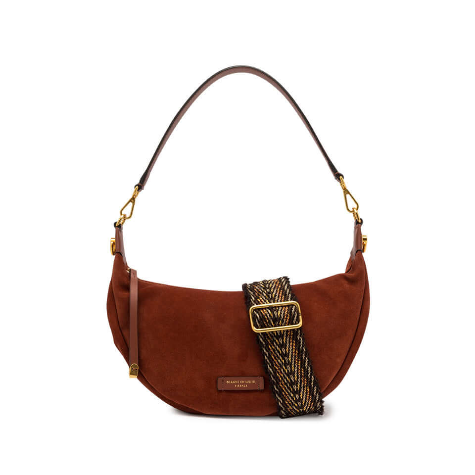 Borsa Aisha in pelle scamosciata marrone di Gianni Chiarini, design a sacca con manico superiore e cinturino decorativo.