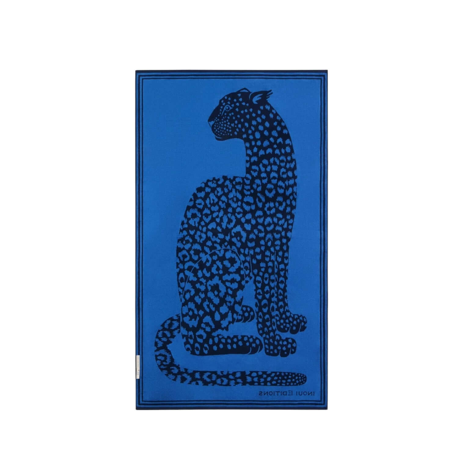 Telo Mare Fetiche featuring a hand-drawn leopard illustration on vibrant blue; 100% cotton, 100 x 180 cm.