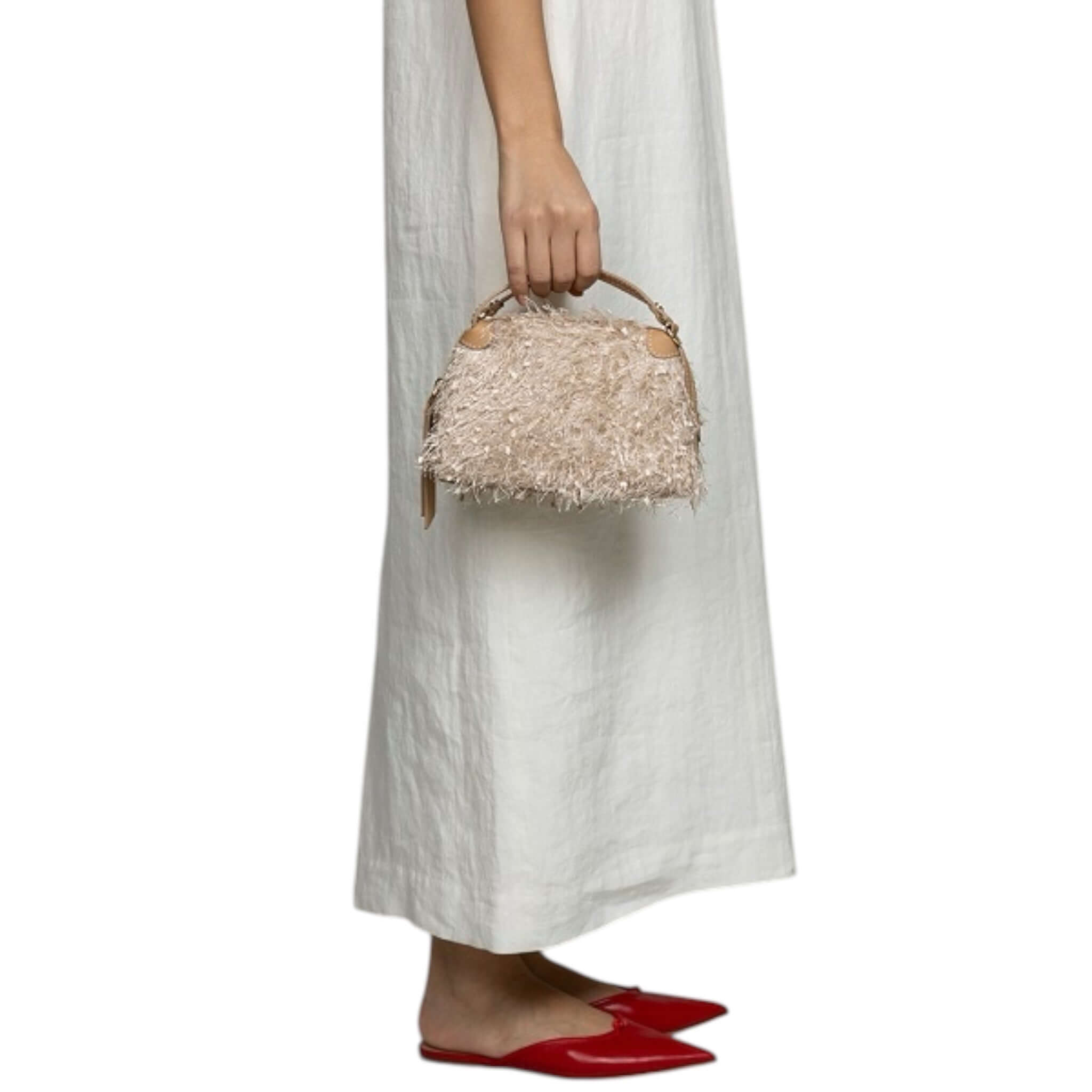 Borsa a mano Alifa di Gianni Chiarini, in tessuto sfrangiato con micro coriandoli, dimensioni 26x16x12 cm.