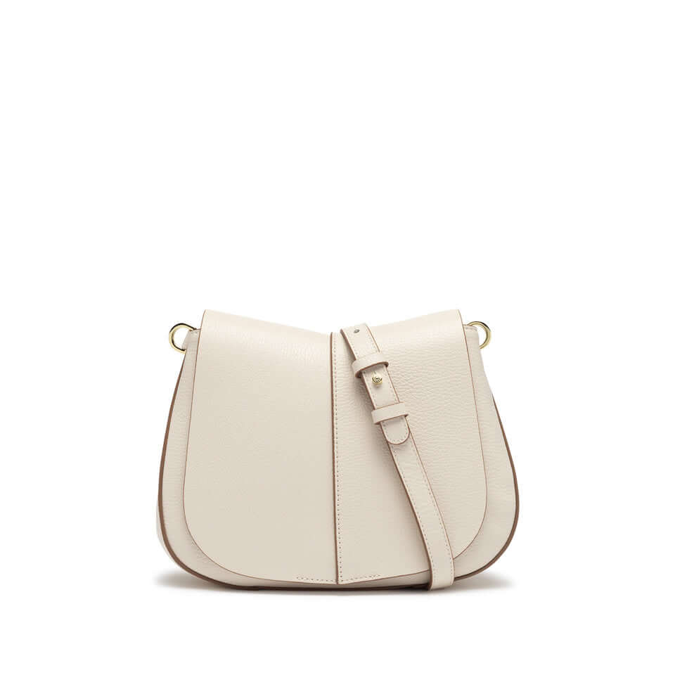 Borsa HELENA ROUND in pelle di Gianni Chiarini, design contemporaneo, tracolla e doppio compartimento per una portabilità versatile.