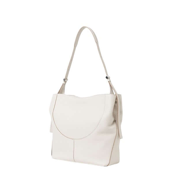 Borsa MINERVA in pelle grana maxi di Gianni Chiarini, chiusura magnetica e manici per portabilità a spalla.