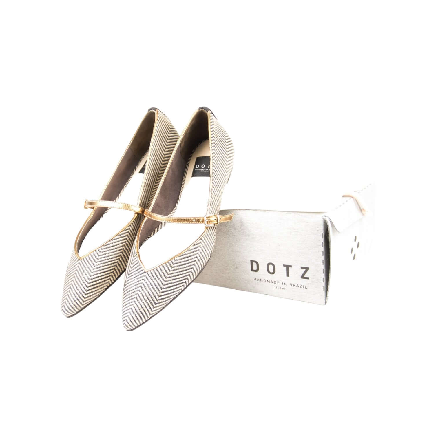 Scarpe a punta Prata Dotz, eleganti e sostenibili, con tomaia riutilizzata, stile brasiliano.