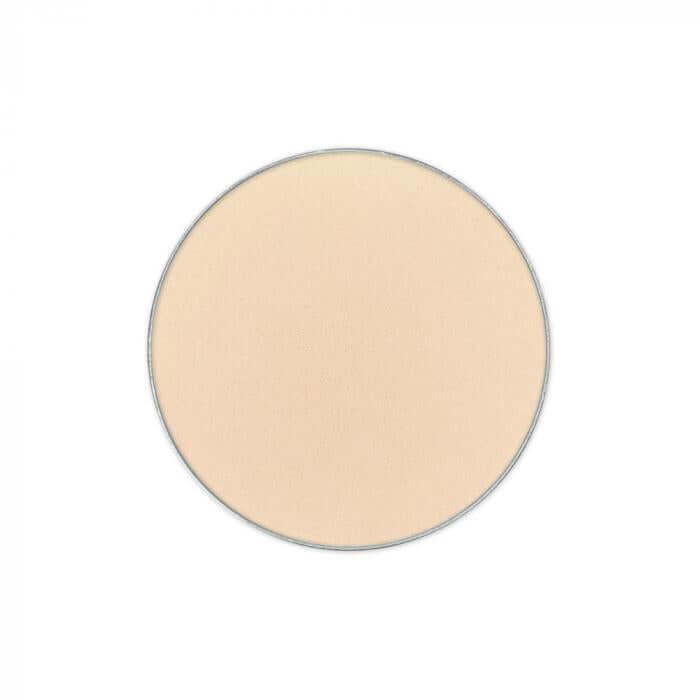 Fondotinta Fair in powder form, yellow undertone, lightweight and versatile for professional and daily makeup.