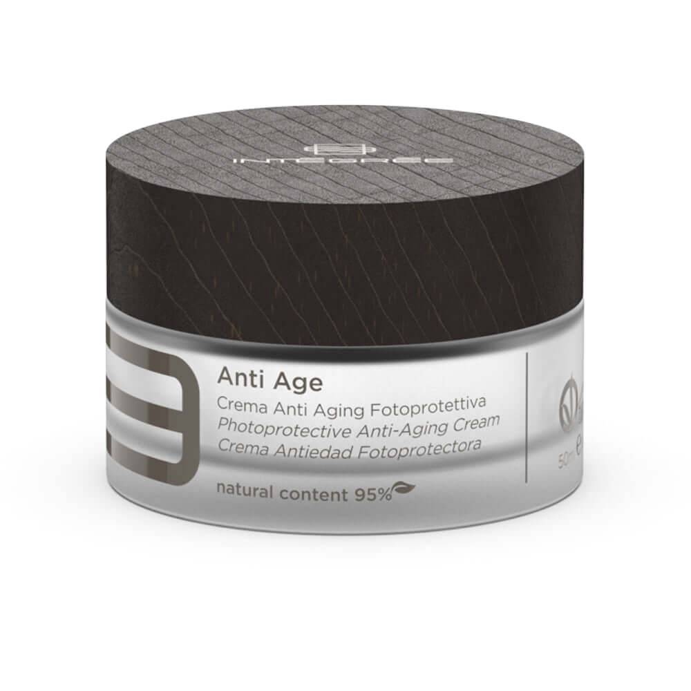 Crema anti aging fotoprotettiva in barattolo, 50 ml, ridensifica e protegge la pelle dai raggi UVA/UVB.